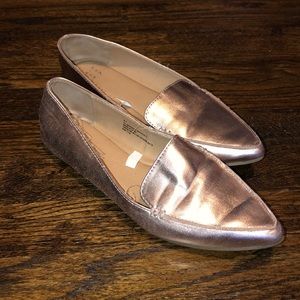 Dressy shoes. Rose gold